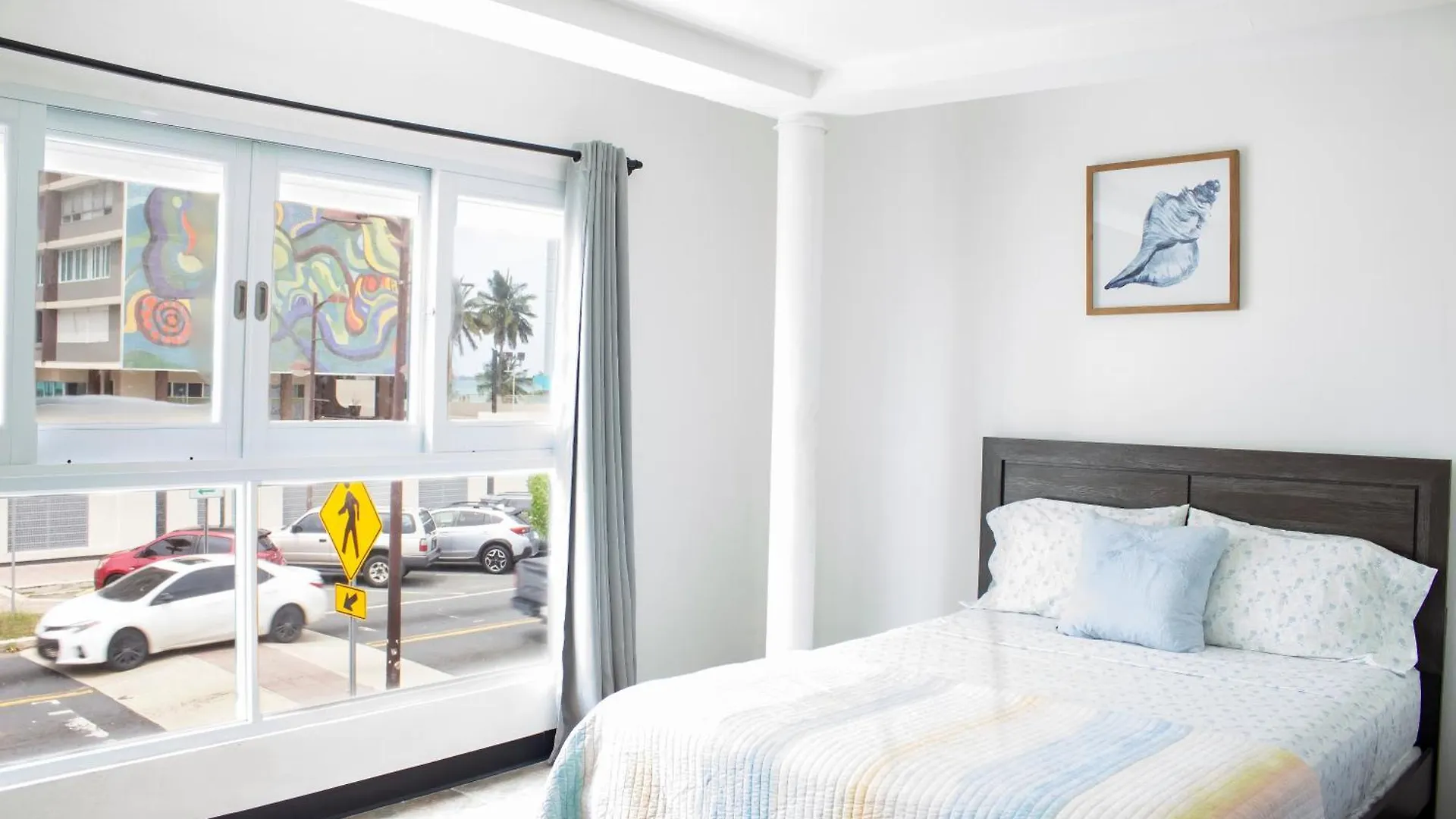 3050 Place San Juan
