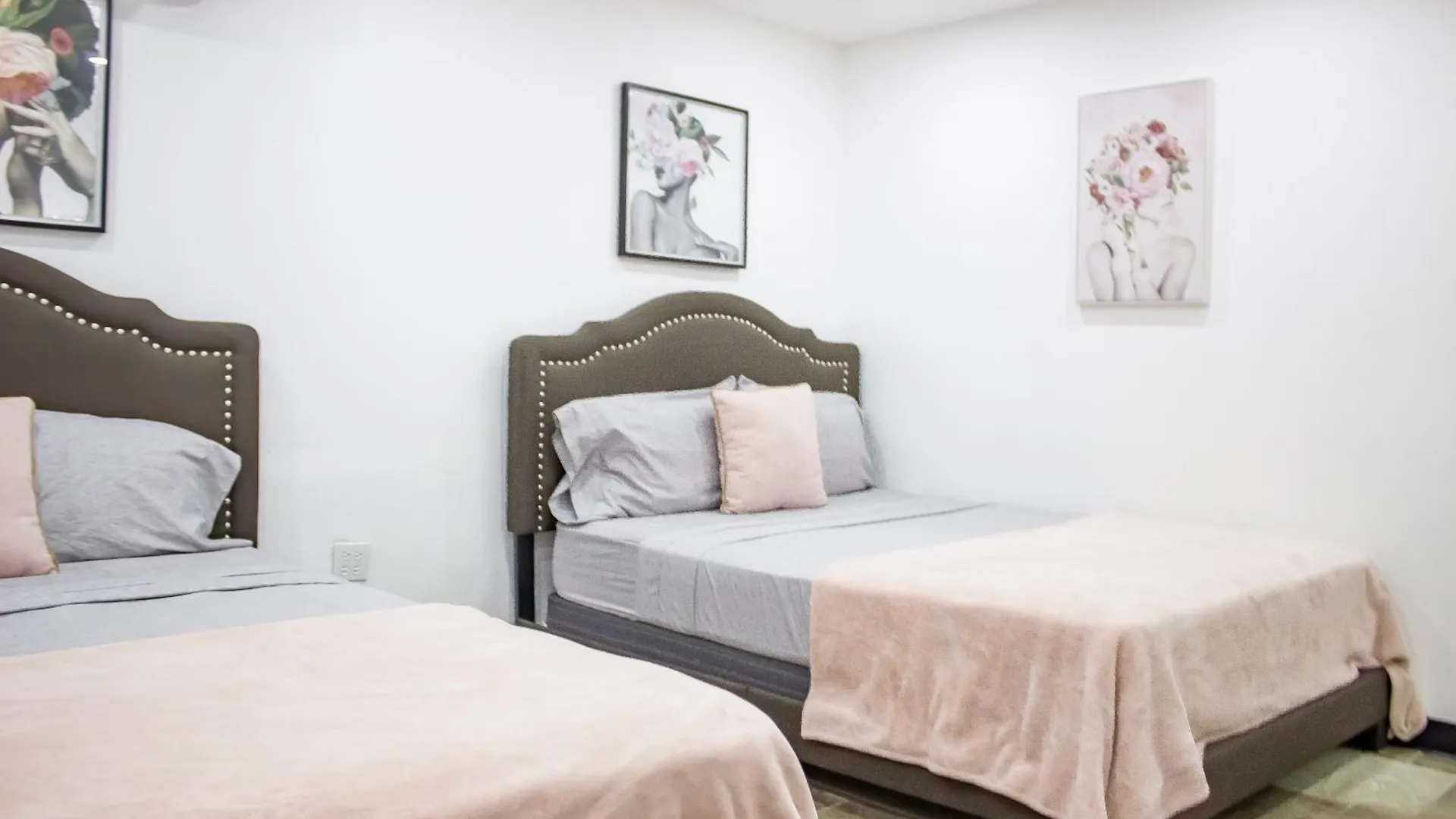 Apartment 3050 Place San Juan