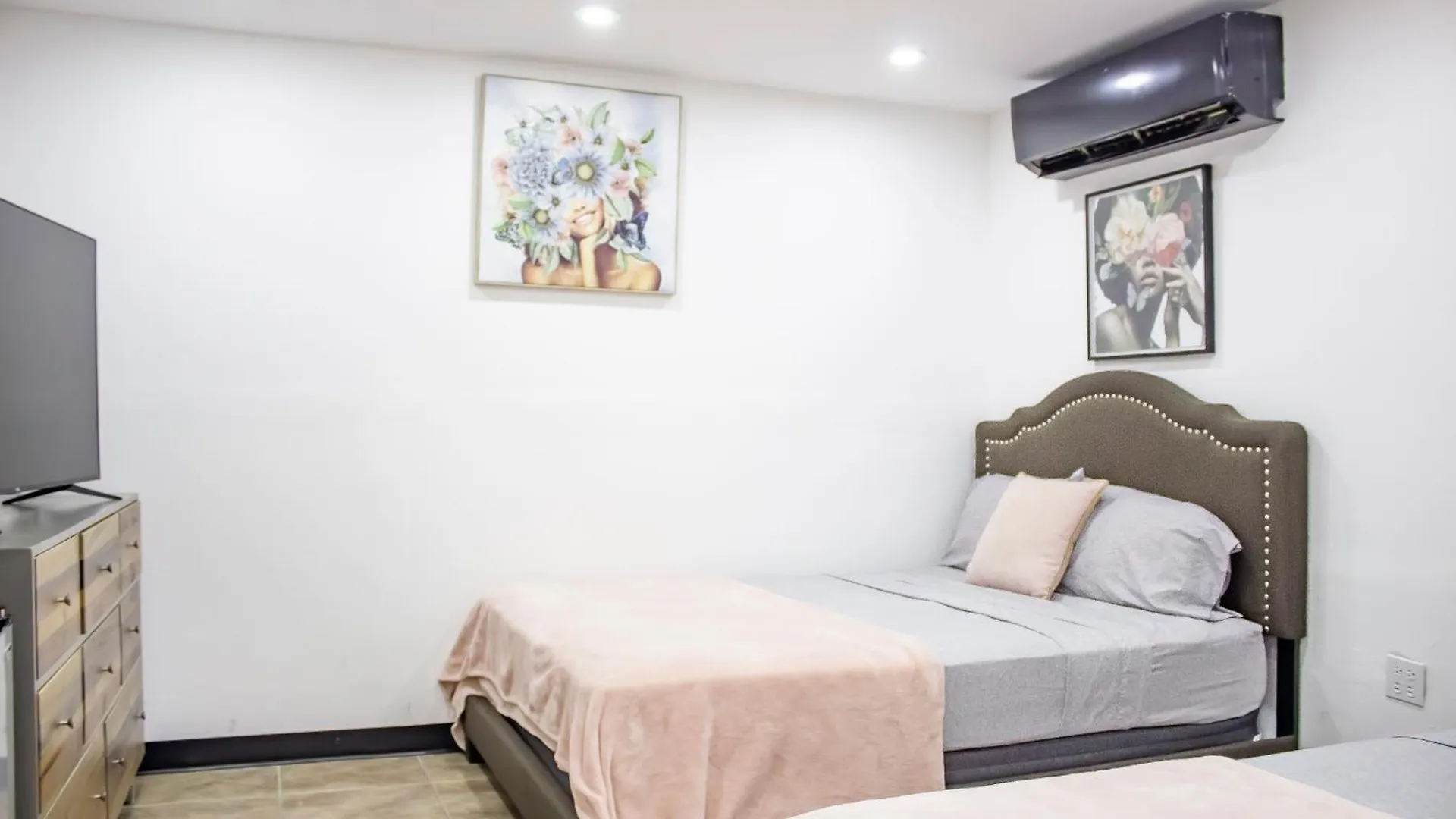 3050 Place San Juan Apartment